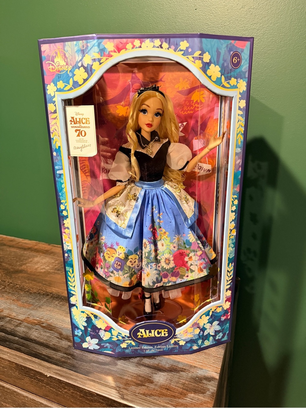 Disney Alice Collector Doll - Blue, Black, White, Blonde new in box
